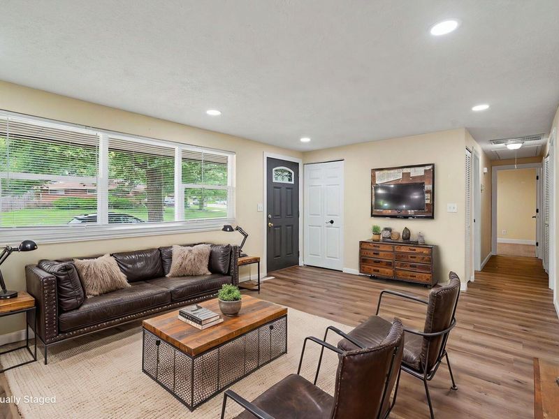 7090 Claybeck Drive, Dayton, OH 45424 Photo 8
