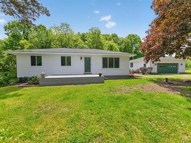 1976 Kathy Drive, Hamburg Twp, MI 48189
