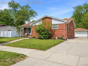 14338 Shadywood Drive, Plymouth Twp, MI 48170