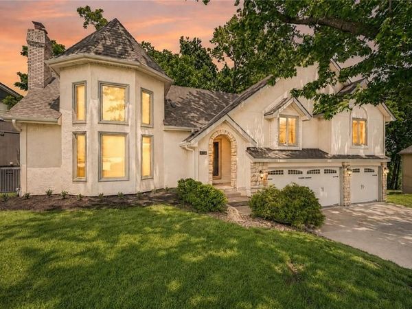 1808 NE 82nd Place, Kansas City, MO 64118