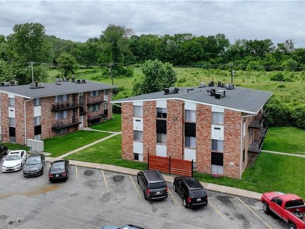 7402 Overton Avenue, Raytown, MO 64133