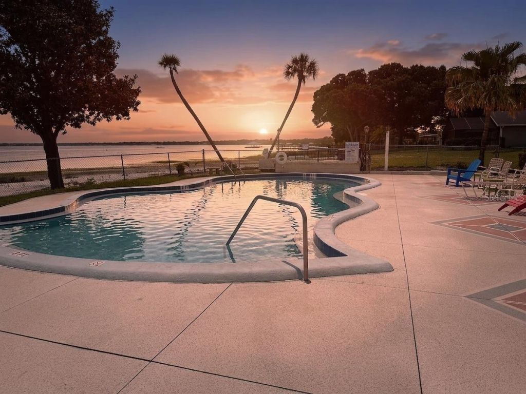 2131 Lakeview Drive, Unit 410, Sebring, FL 33870 Photo