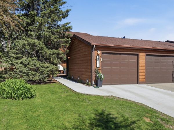 2011 Park Boulevard S, Fargo, ND 58103