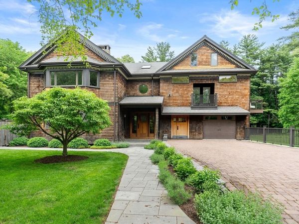 11 Haven Street, Dover, MA 02030