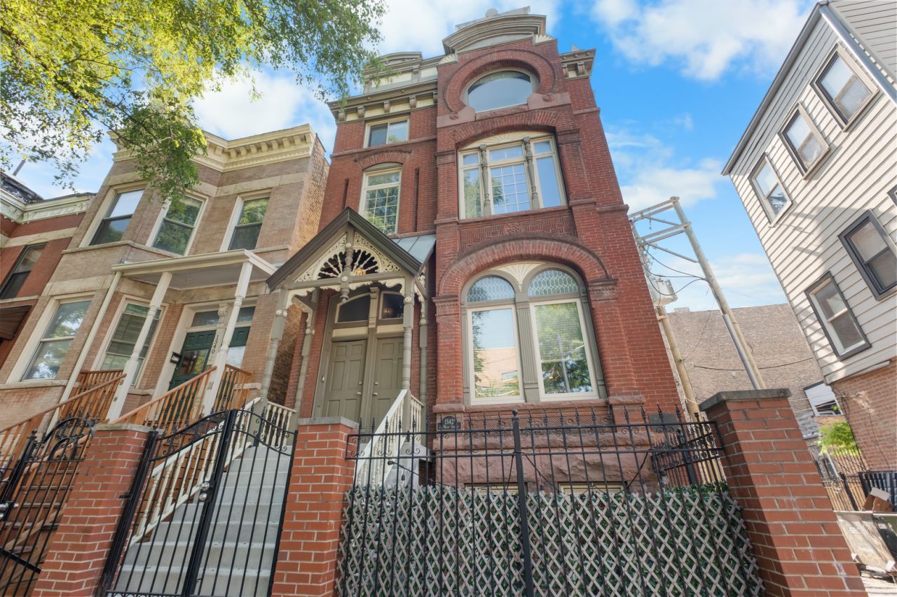 1542 N Wood Street, Unit 2R, Chicago, IL 60622 Main Photo