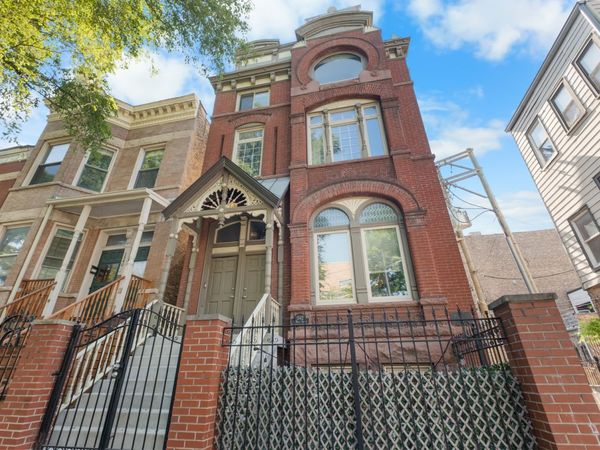 1542 N WOOD Street, Unit 2R, Chicago, IL 60622