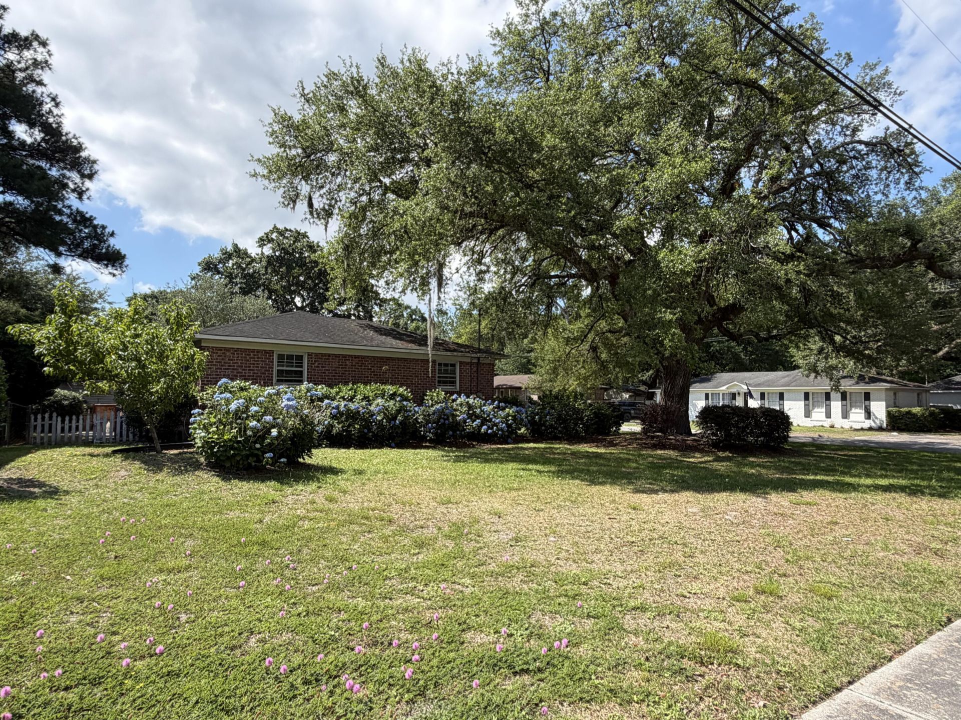 4640 Darlene Street Photo 22