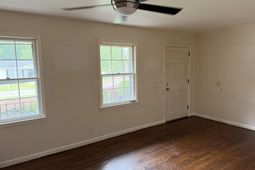 4640 Darlene Street photo 4
