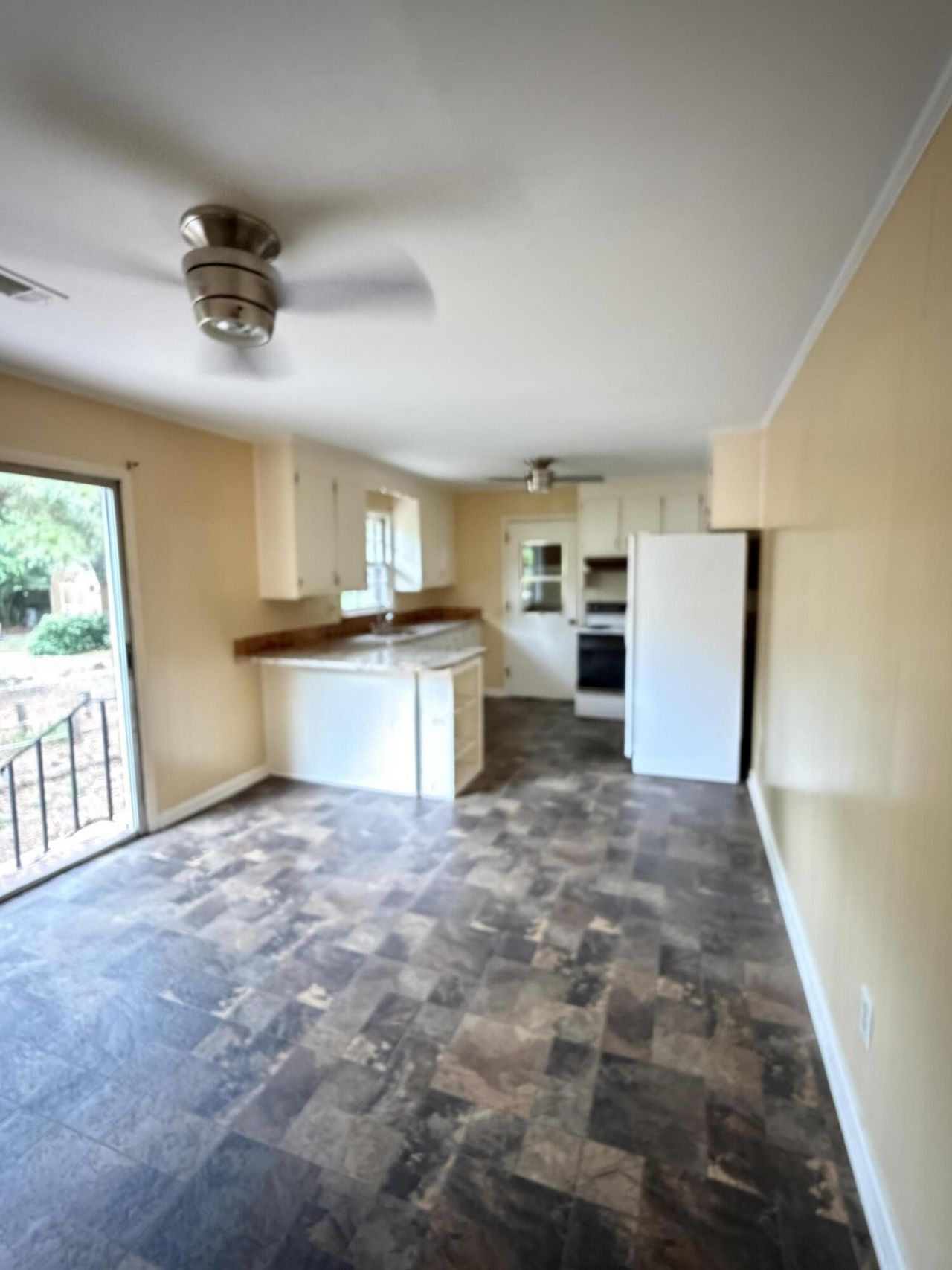 4640 Darlene Street Photo 9