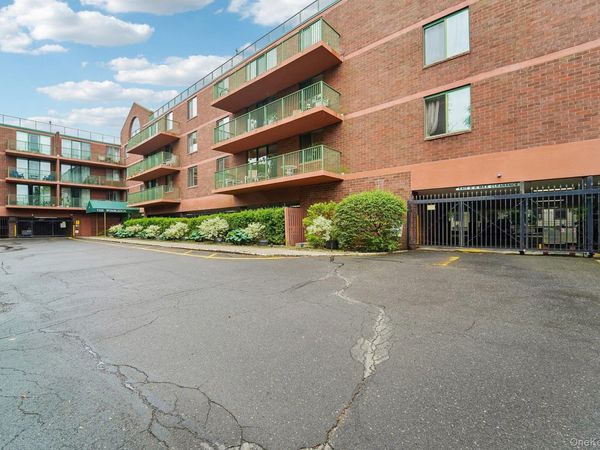 302 Church Street , Unit 1C, White Plains, NY 10603