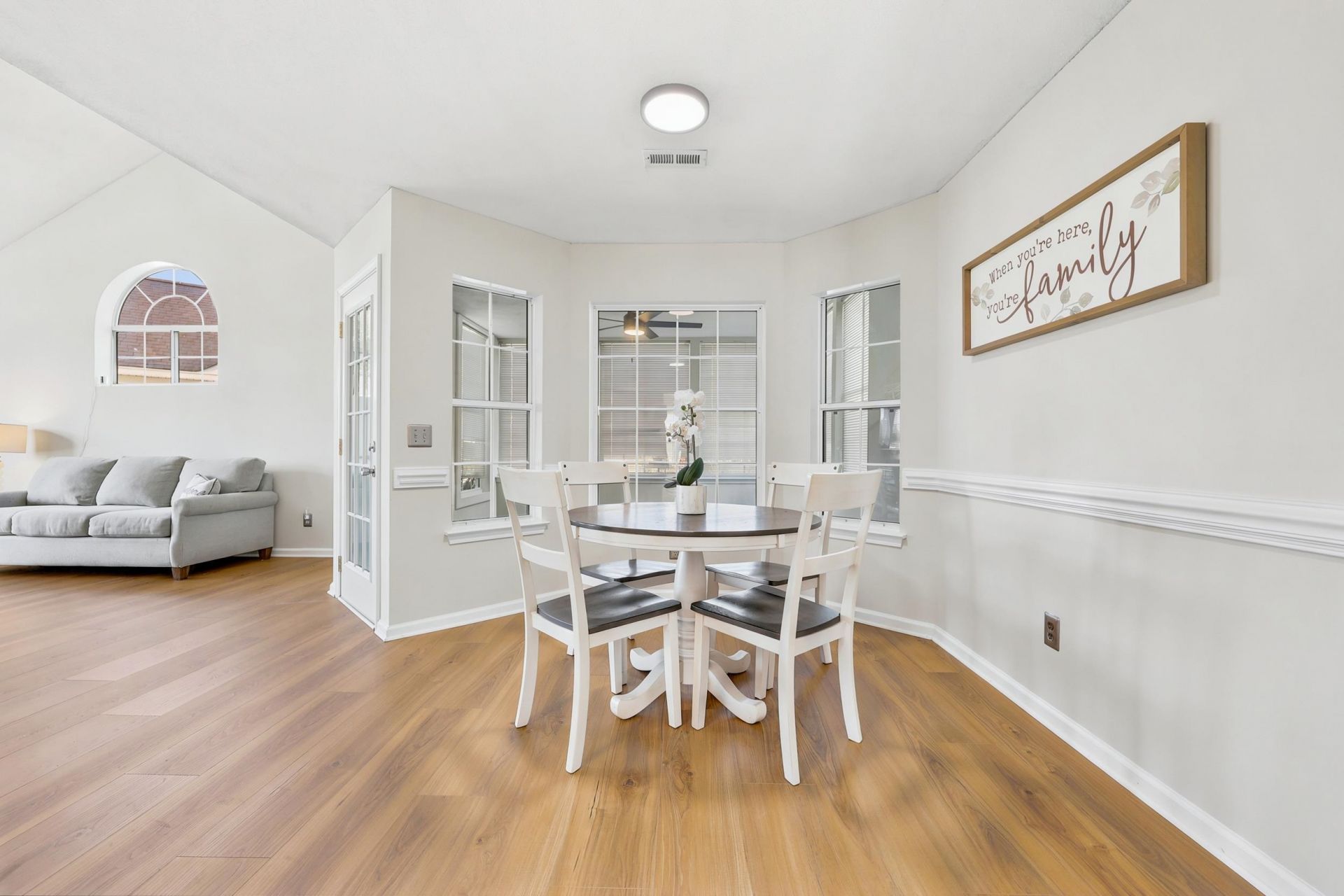 539 Drake Ln.  Photo 8