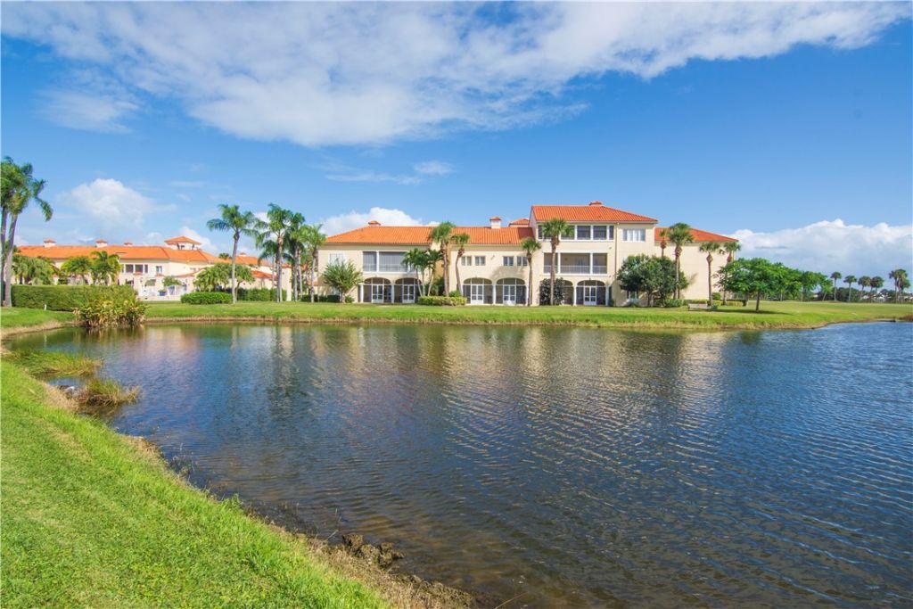 5045 Harmony Circle, Unit 209, Vero Beach, FL 32967 Photo