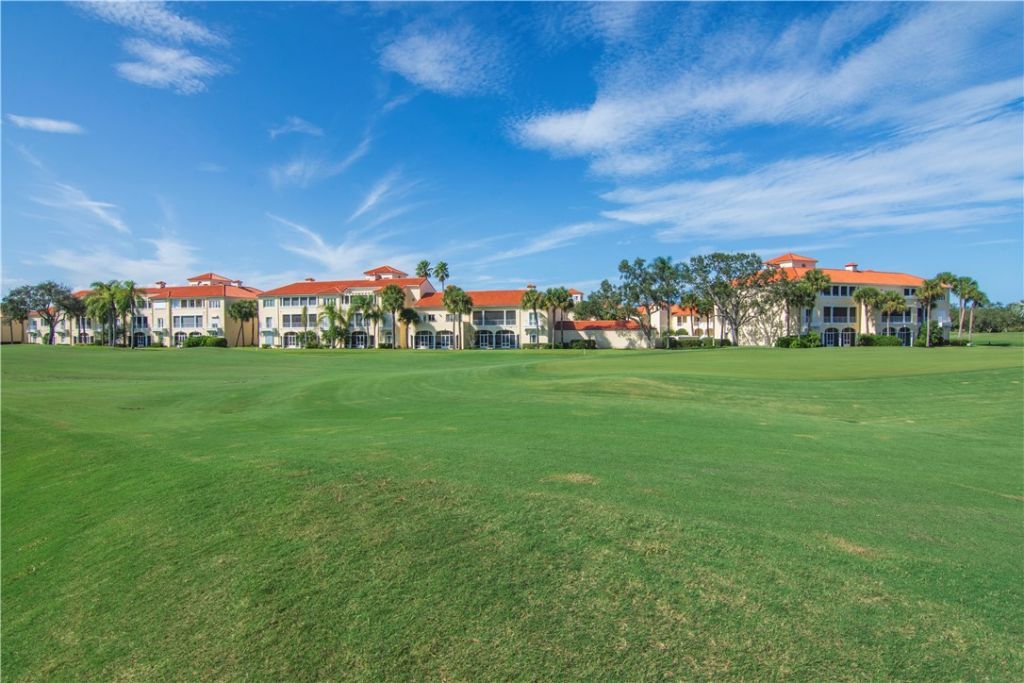 5045 Harmony Circle, Unit 209, Vero Beach, FL 32967 Photo