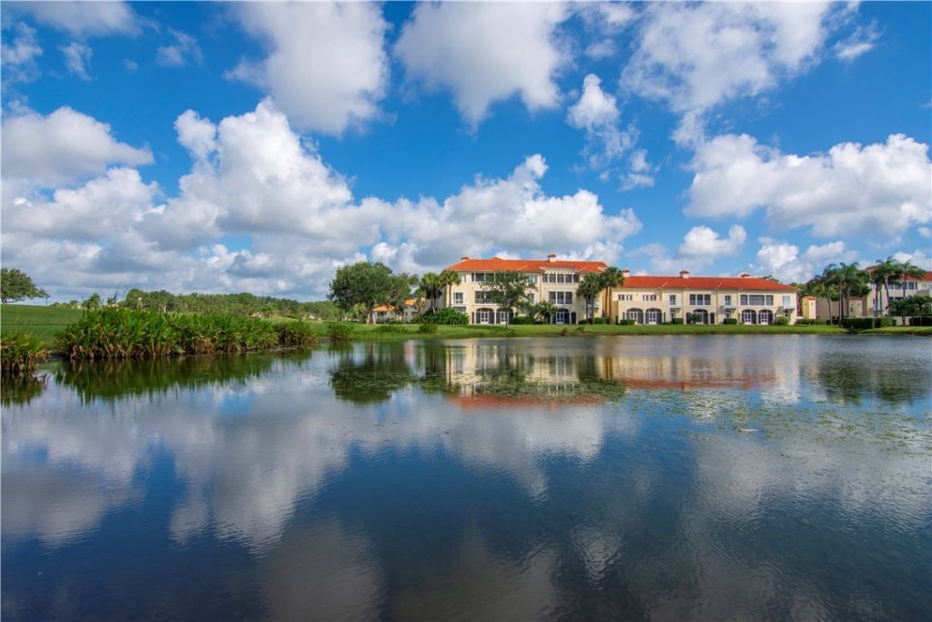 5045 Harmony Circle, Unit 209, Vero Beach, FL 32967 Photo