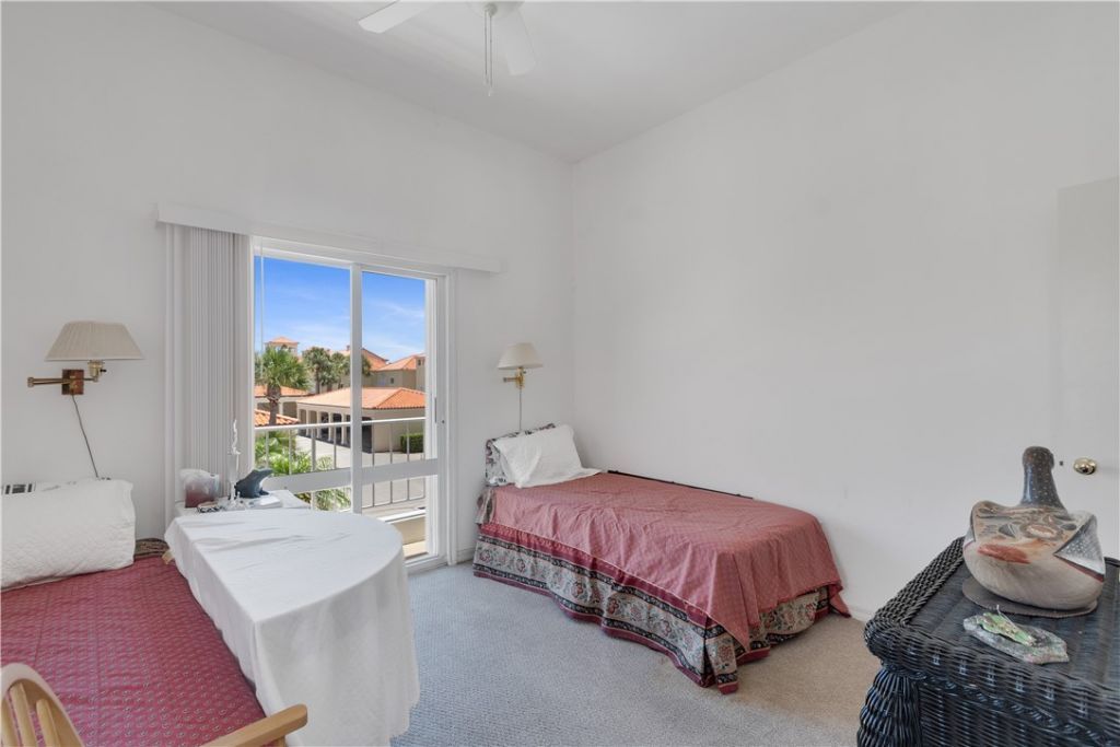 5045 Harmony Circle, Unit 209, Vero Beach, FL 32967 Photo