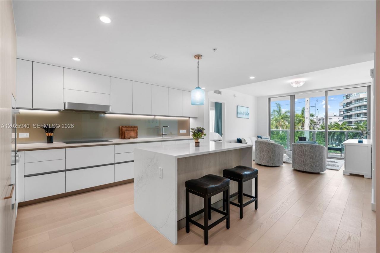 9221 E Bay Harbor Dr , Unit 408, Bay Harbor Islands, FL 33154 Photo
