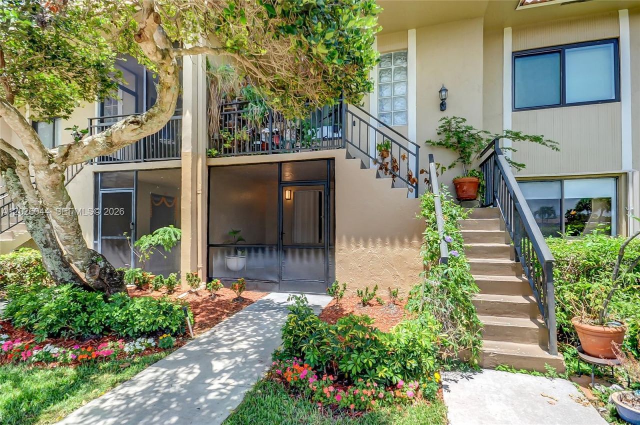 302 Lakeview Dr, Unit 105, Weston, FL 33326 Photo