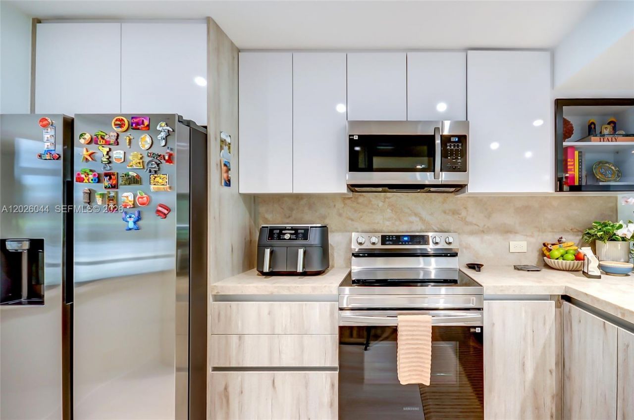 302 Lakeview Dr, Unit 105, Weston, FL 33326 Photo