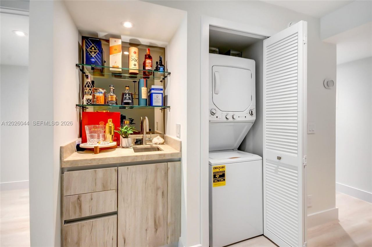 302 Lakeview Dr, Unit 105, Weston, FL 33326 Photo