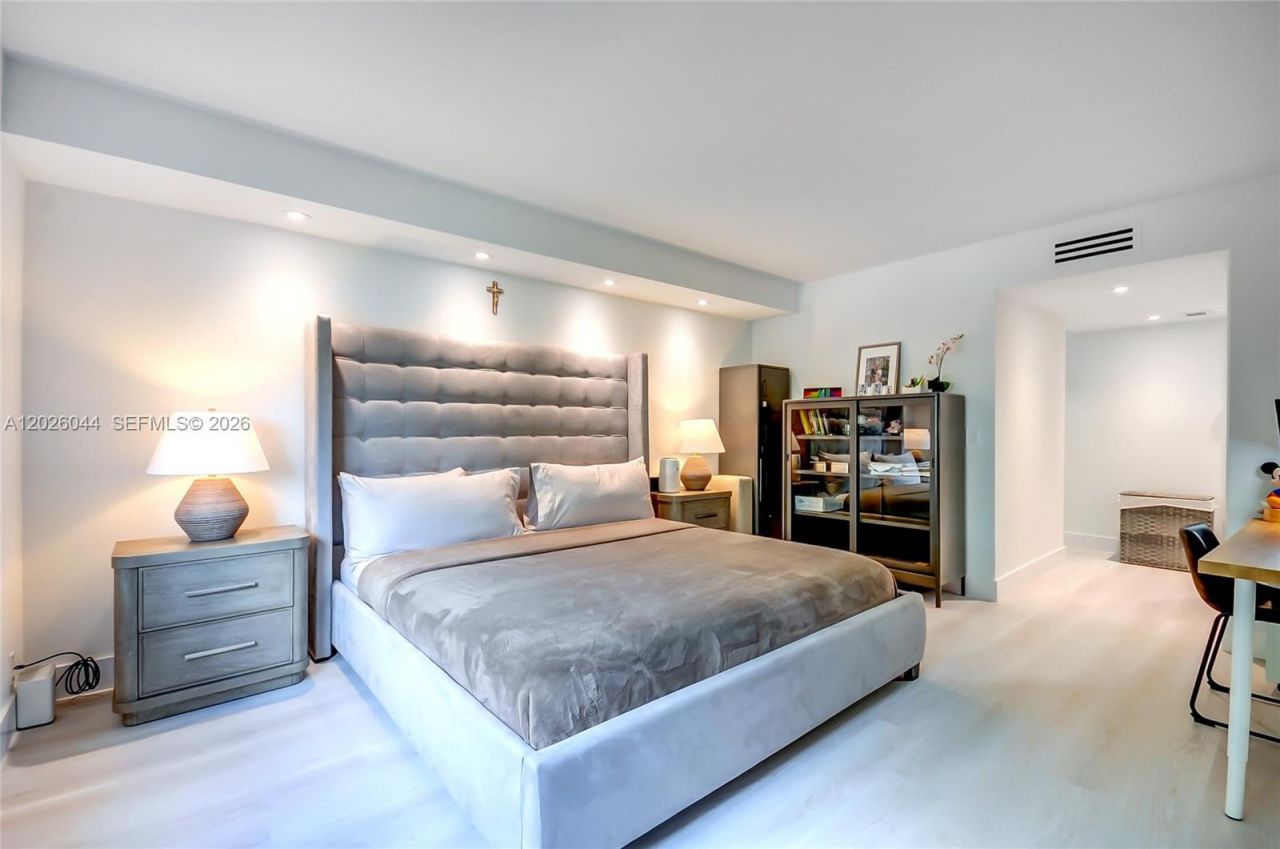 302 Lakeview Dr, Unit 105, Weston, FL 33326 Photo
