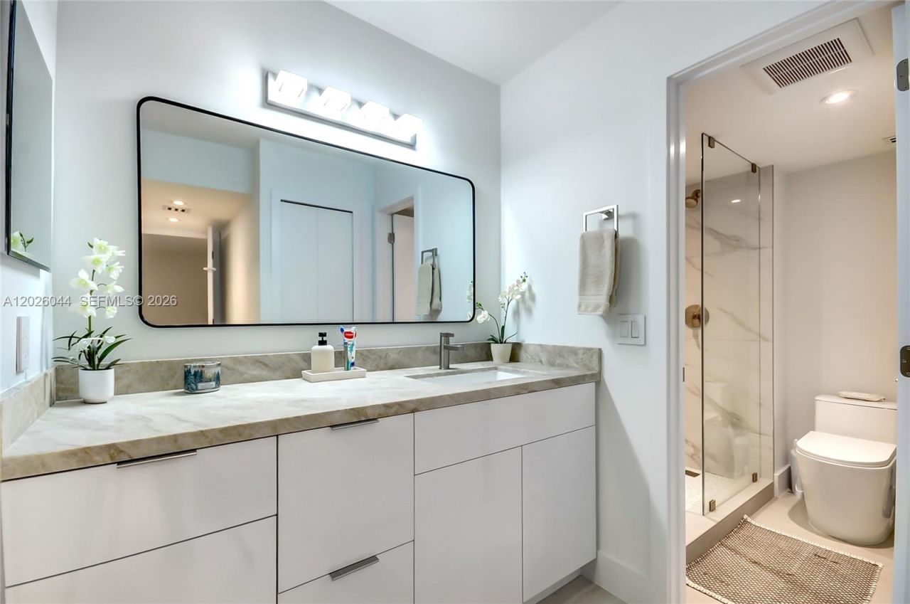 302 Lakeview Dr, Unit 105, Weston, FL 33326 Photo