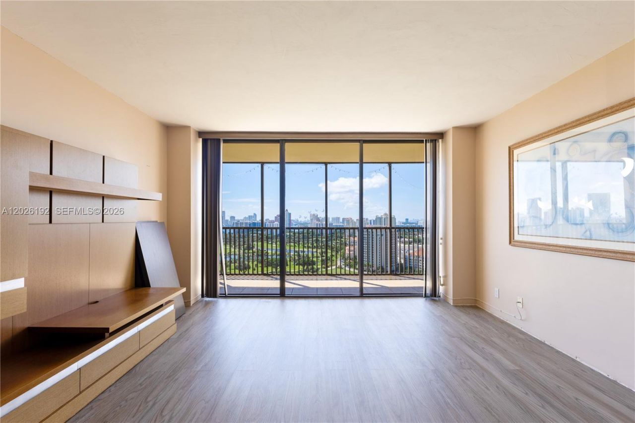 20379 W Country Club Dr, Unit 2636, Aventura, FL 33180 Photo