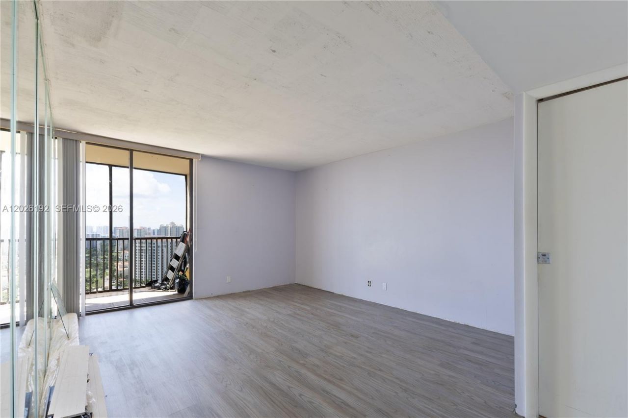 20379 W Country Club Dr, Unit 2636, Aventura, FL 33180 Photo