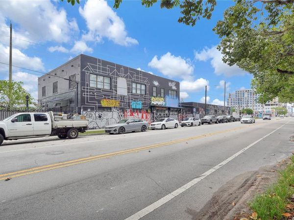 1800 N Miami Ave , Miami, FL 33136