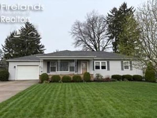 34 Lindsay Avenue, Tiffin, OH 44883