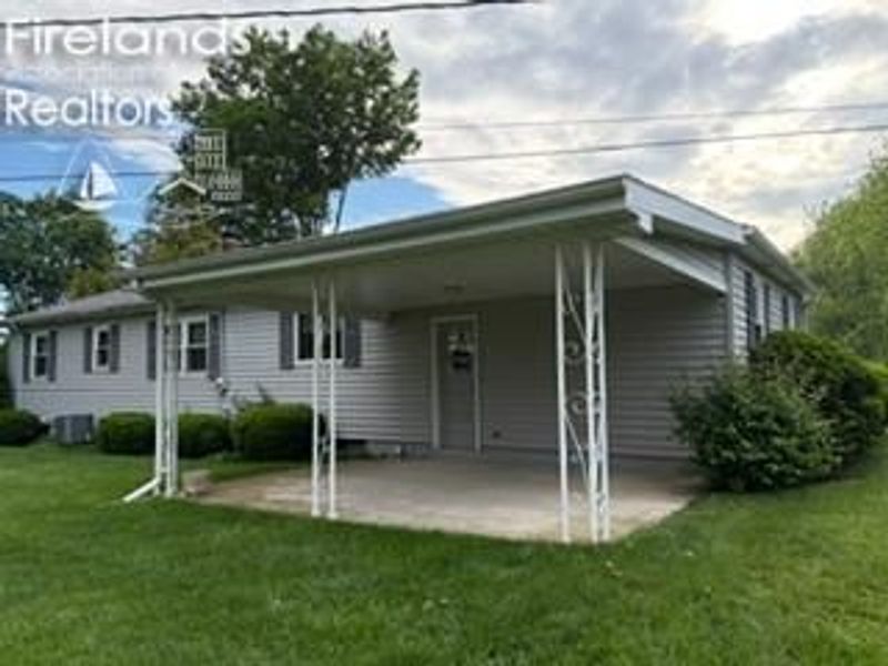 34 Lindsay Avenue, Tiffin, OH 44883 Photo 4