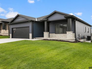 447 N 105th Street , Lincoln, NE 68527