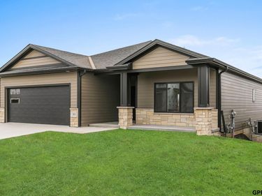 455 N 105th Street , Lincoln, NE 68527