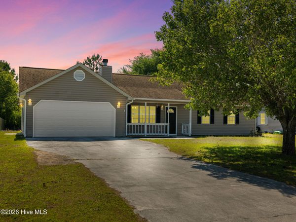 205 Inman Court , Hubert, NC 28539