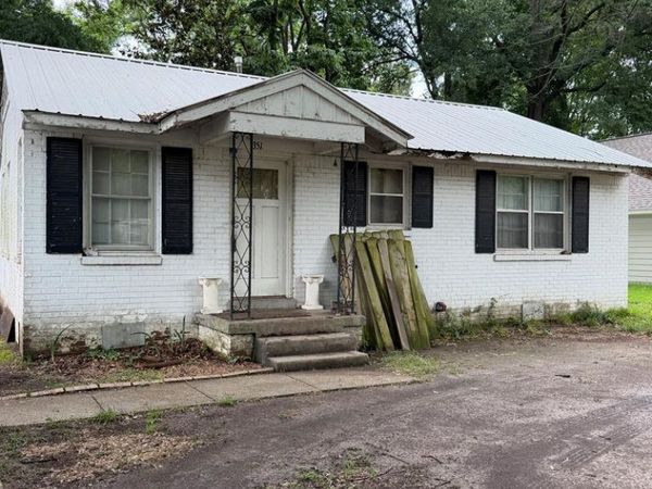 351 N Worthington Drive, West Memphis, AR 72301