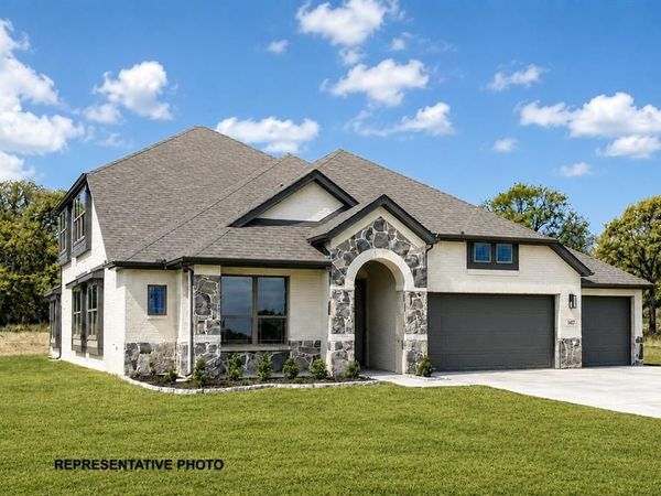 1040 Monaco Court, Springtown, TX 76082