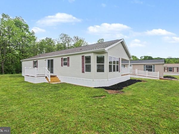19 MEADOWVIEW DRIVE , NEW BLOOMFIELD, PA 17068