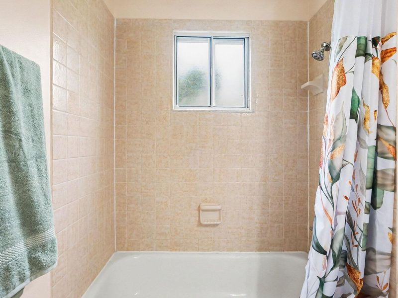 1907 Orlando Road, Columbus, OH 43232 Photo 17