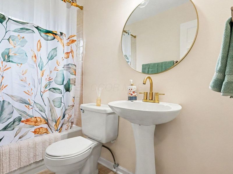 1907 Orlando Road, Columbus, OH 43232 Photo 18