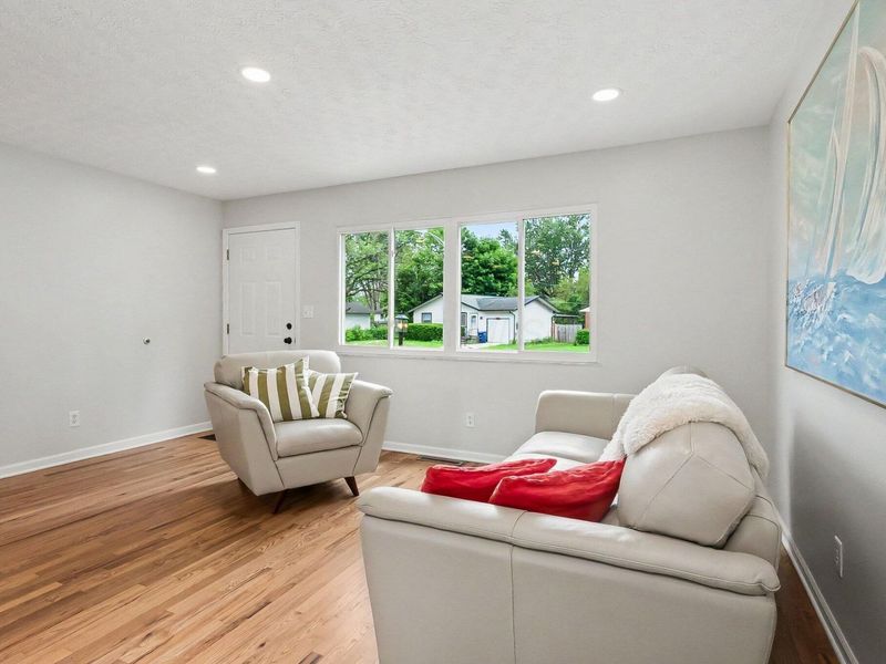1907 Orlando Road, Columbus, OH 43232 Photo 5