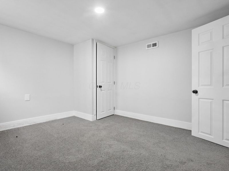 1133 E 19th Avenue, Columbus, OH 43211 Photo 20