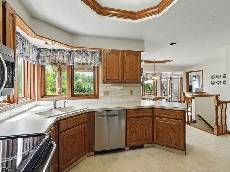 2800 Worrell Road, Willoughby Hills, OH 44094 Photo 13
