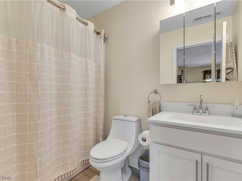 5940 Cape Hatteras , Vermilion, OH 44089 Photo 16