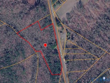 615 Urbanna Road, Saluda, VA 23149