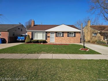 8035 Donna Street, Westland, MI 48185