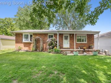 588 Illinois Street, Oceola Twp, MI 48843