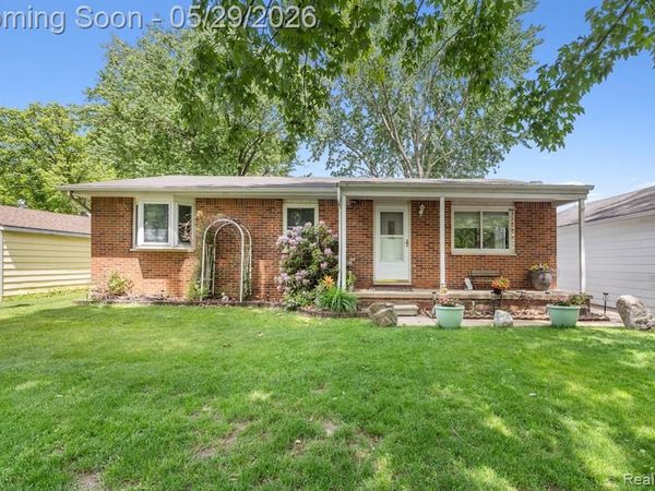 588 Illinois Street , Oceola Twp, MI 48843