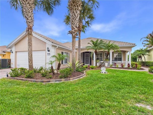 5425 Barbados Square, Vero Beach, FL 32967