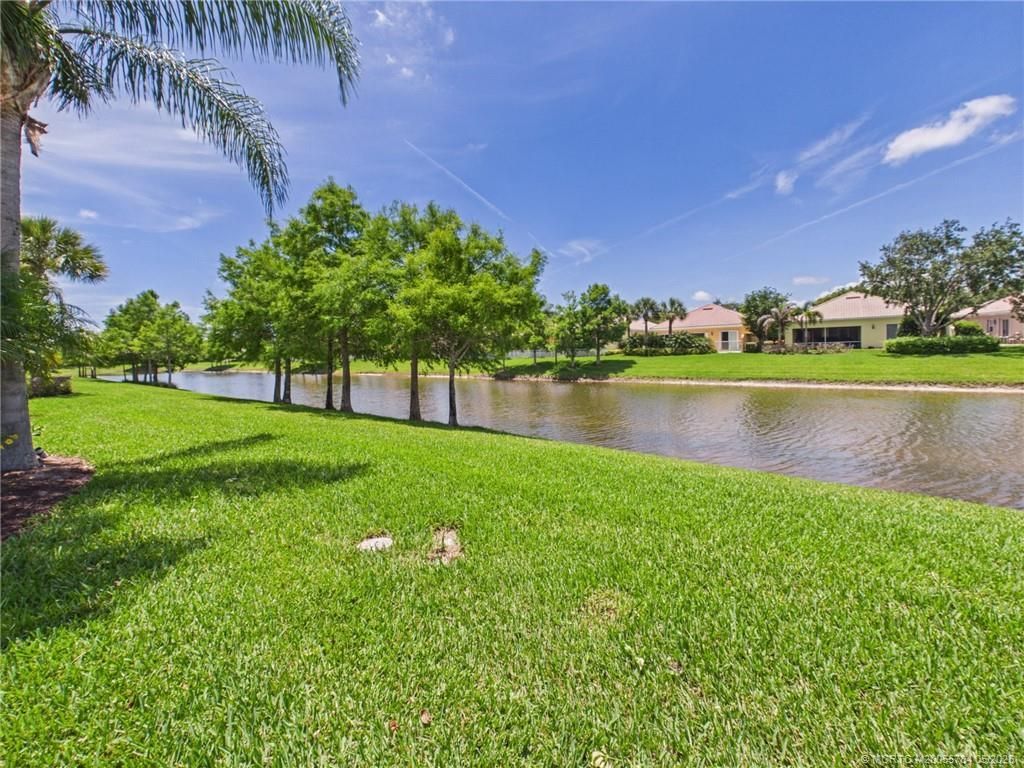5425 Barbados Square, Vero Beach, FL 32967 Photo