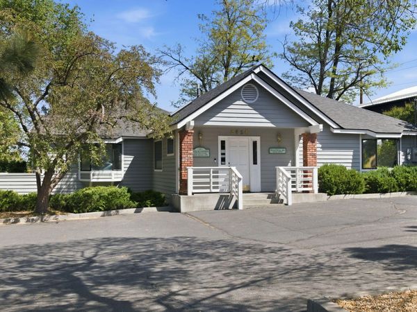 2514 NE Division Street, Bend, OR 97701