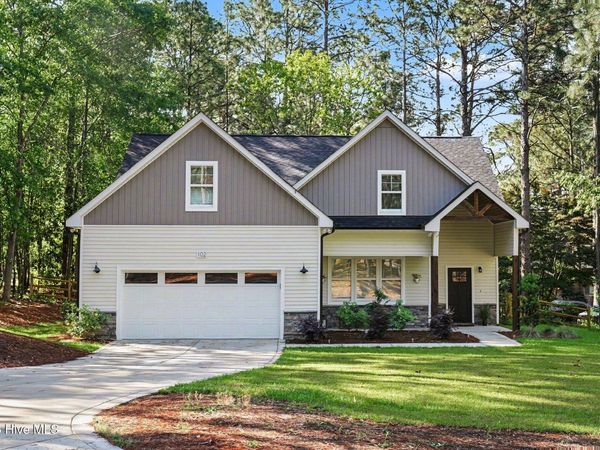 102 Dartmoor Lane, Seven Lakes, NC 27376
